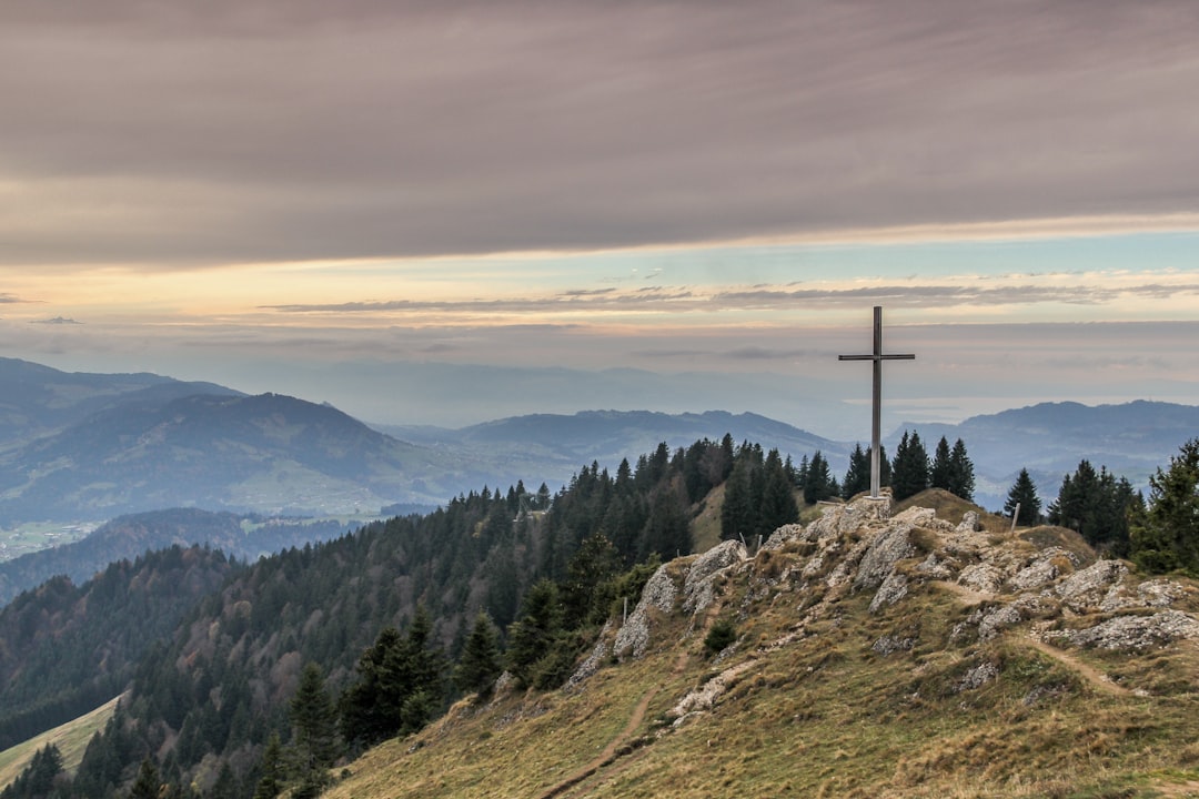 Embracing the Living Christ: A Source of Hope and Strength